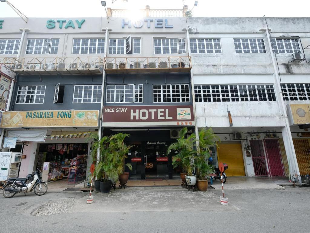 Nice Stay Hotel Raub Exterior photo